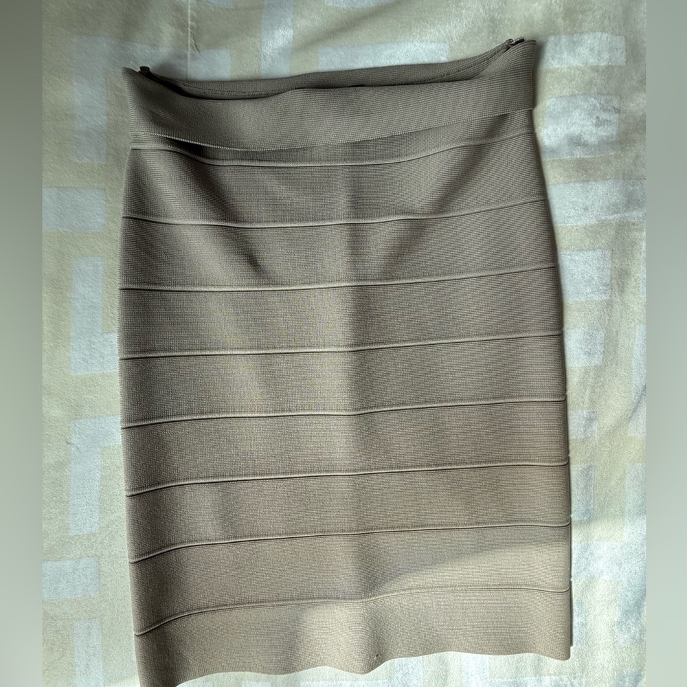 BCBG Maxazria Women's Taupe Bodycon Skirt